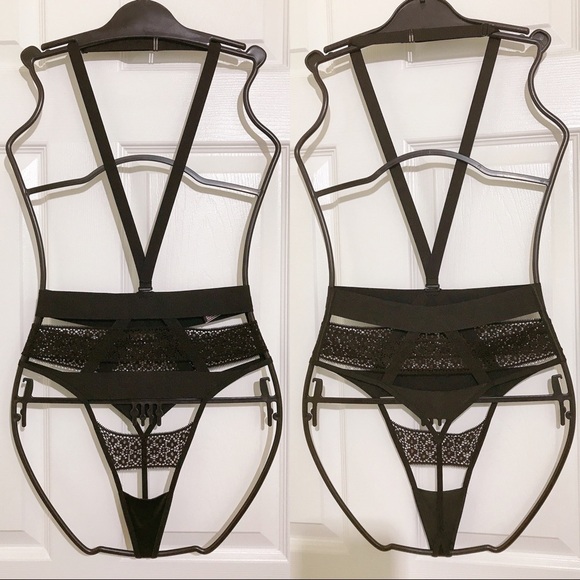 💖SALES🔻 💖 Victoria’s Secret SEXY Thong String Panty - Picture 1 of 3